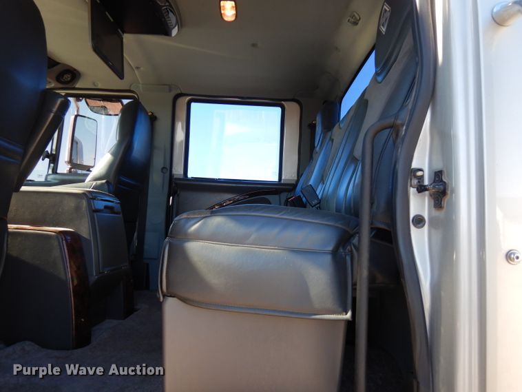 image for item FW9978 2006 International 7400 CXT Crew Cab dump bed truck