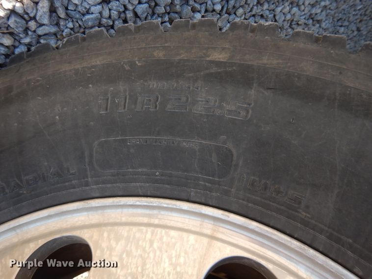 image for item FW9978 2006 International 7400 CXT Crew Cab dump bed truck