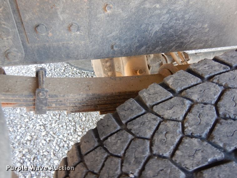 image for item FW9978 2006 International 7400 CXT Crew Cab dump bed truck