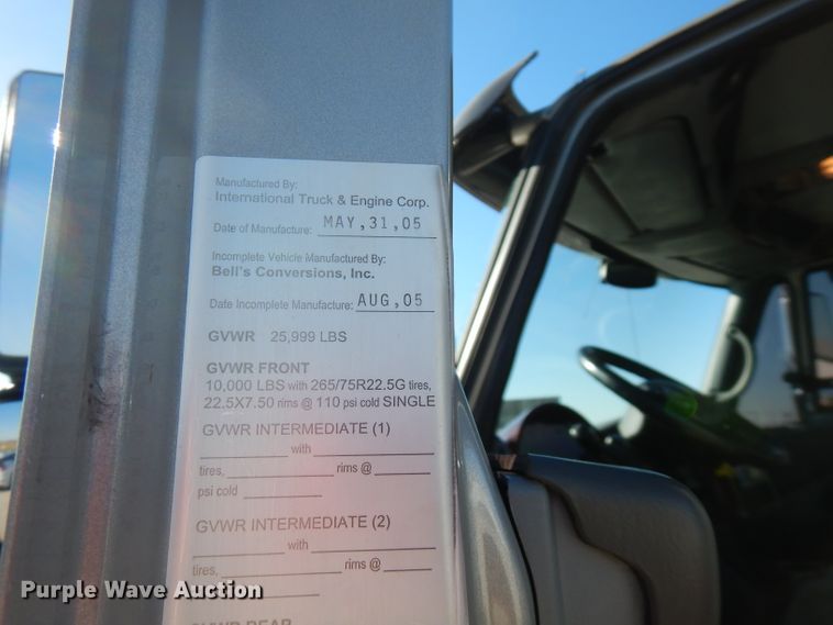 image for item FW9978 2006 International 7400 CXT Crew Cab dump bed truck