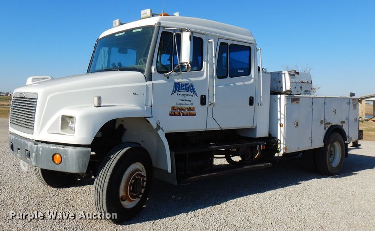 image for item FW9979 2002 Freightliner FL70  Crew Cab service truck