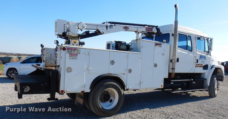 image for item FW9979 2002 Freightliner FL70  Crew Cab service truck