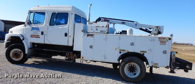 image for item FW9979 2002 Freightliner FL70  Crew Cab service truck