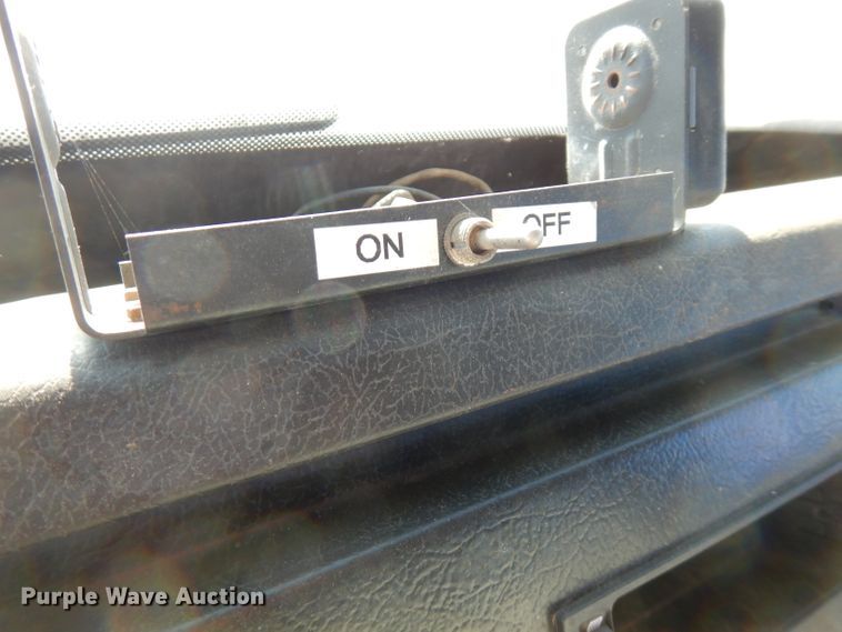 image for item FW9979 2002 Freightliner FL70  Crew Cab service truck