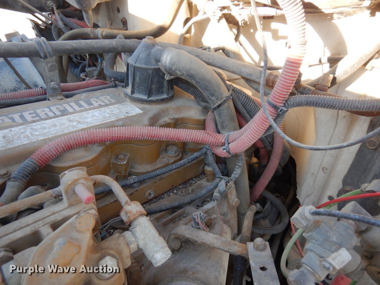 image for item FW9979 2002 Freightliner FL70  Crew Cab service truck