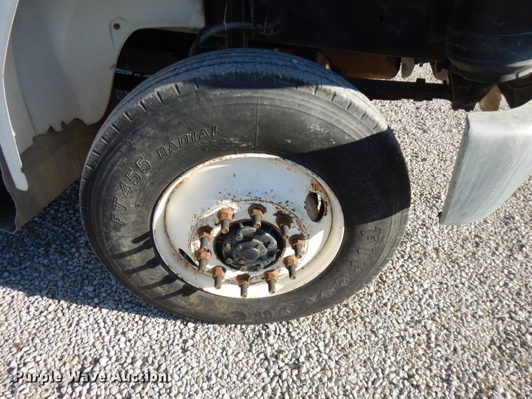 image for item FW9979 2002 Freightliner FL70  Crew Cab service truck