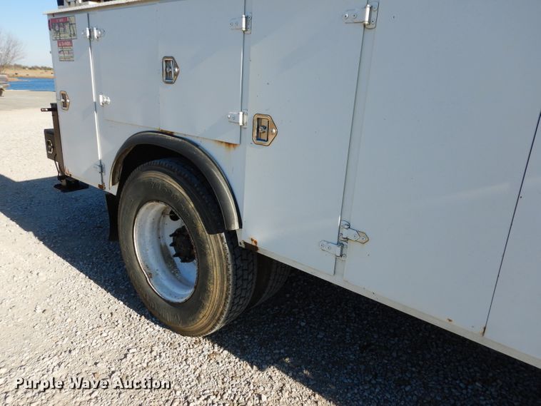 image for item FW9979 2002 Freightliner FL70  Crew Cab service truck