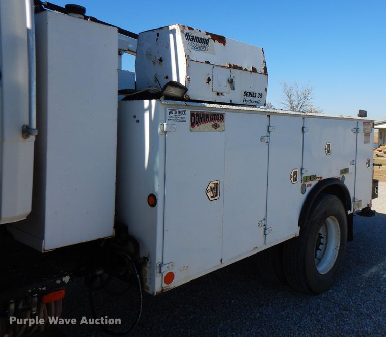 image for item FW9979 2002 Freightliner FL70  Crew Cab service truck