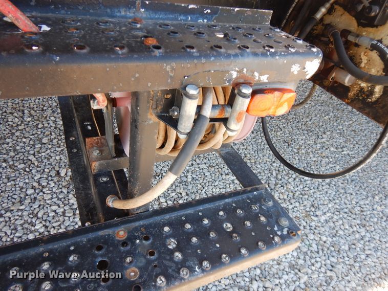 image for item FW9979 2002 Freightliner FL70  Crew Cab service truck