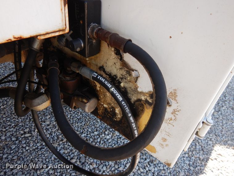 image for item FW9979 2002 Freightliner FL70  Crew Cab service truck