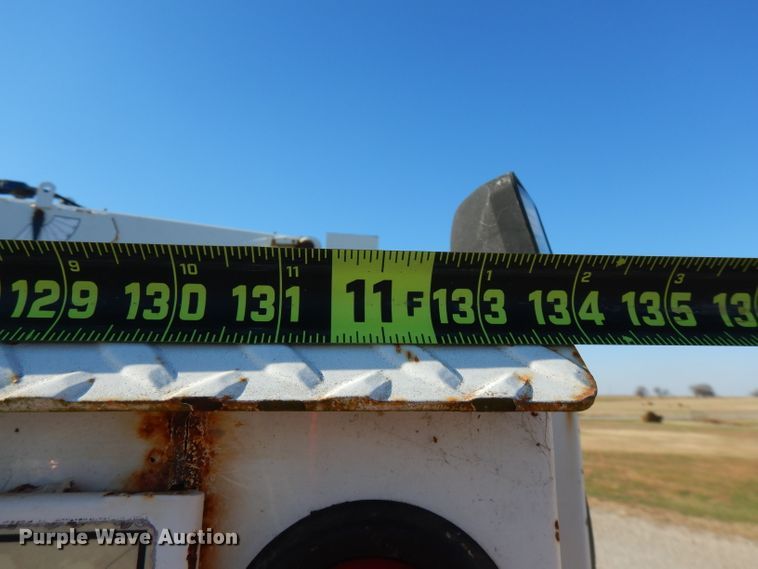 image for item FW9979 2002 Freightliner FL70  Crew Cab service truck