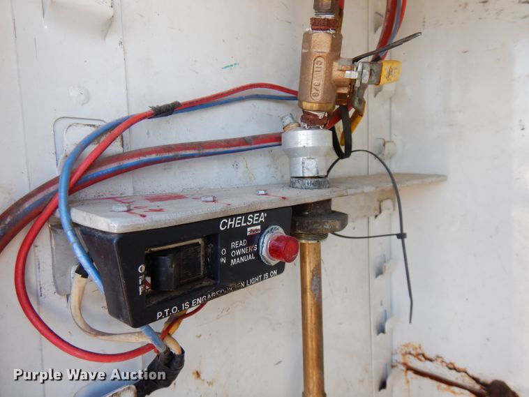 image for item FW9979 2002 Freightliner FL70  Crew Cab service truck