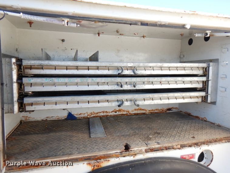 image for item FW9979 2002 Freightliner FL70  Crew Cab service truck