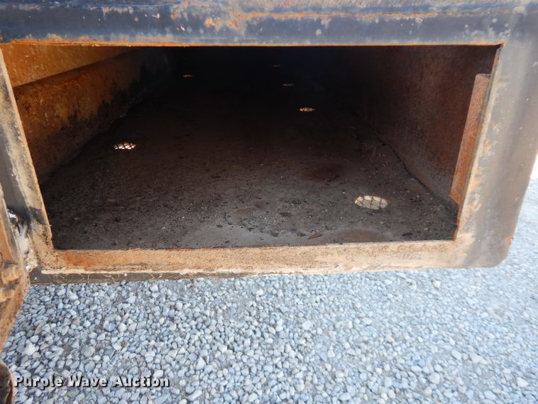 image for item FW9979 2002 Freightliner FL70  Crew Cab service truck