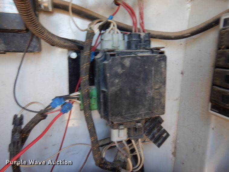 image for item FW9979 2002 Freightliner FL70  Crew Cab service truck