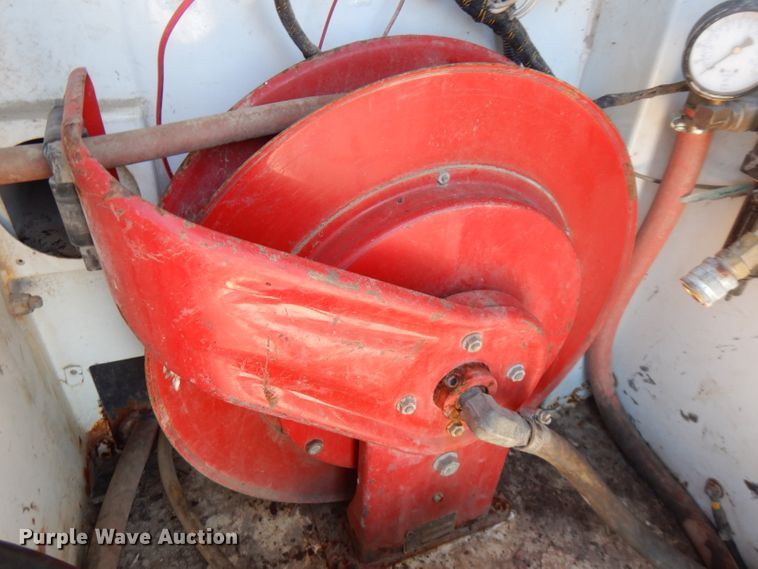 image for item FW9979 2002 Freightliner FL70  Crew Cab service truck