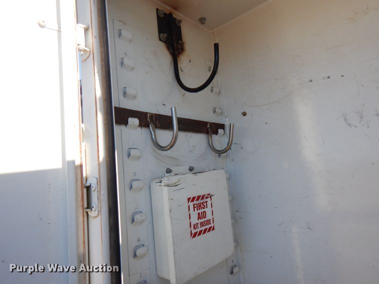 image for item FW9979 2002 Freightliner FL70  Crew Cab service truck