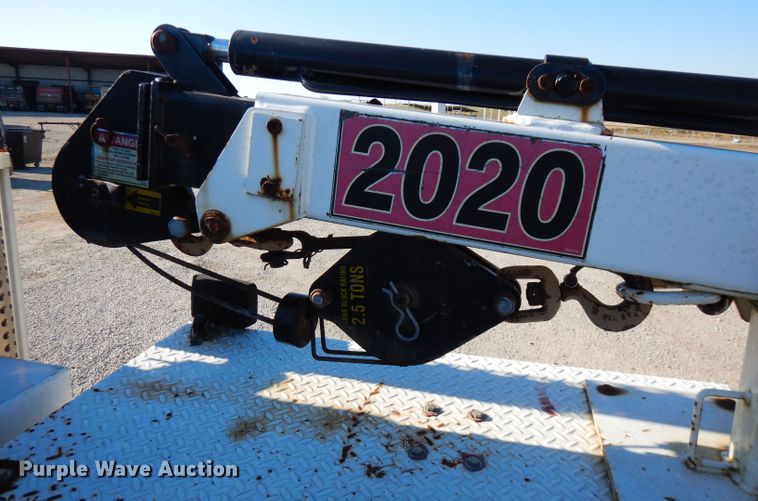 image for item FW9979 2002 Freightliner FL70  Crew Cab service truck