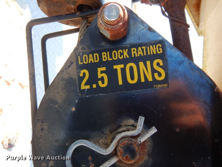 image for item FW9979 2002 Freightliner FL70  Crew Cab service truck