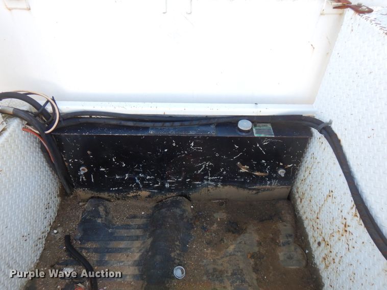 image for item FW9979 2002 Freightliner FL70  Crew Cab service truck