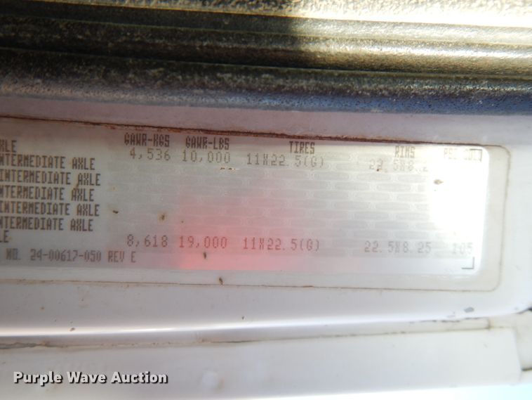 image for item FW9979 2002 Freightliner FL70  Crew Cab service truck