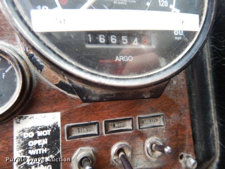 image for item GH9069 1993 Peterbilt 320  roll-off container truck