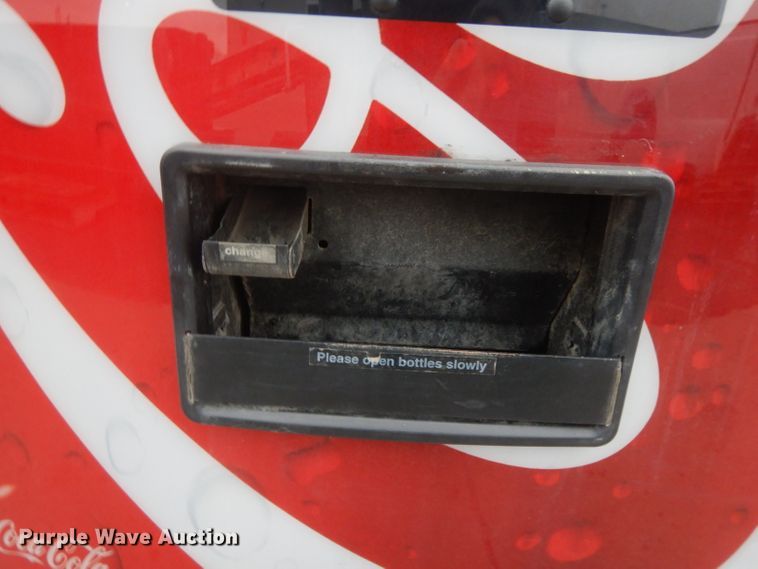 image for item GH9081 Royal Vendors RVCC-660-9 Coca-Cola vending machine