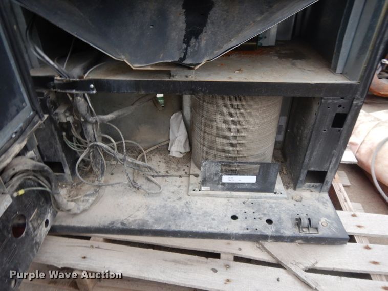 image for item GH9081 Royal Vendors RVCC-660-9 Coca-Cola vending machine