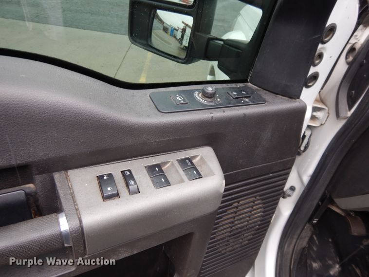 image for item GH9094 2011 Ford F450 Super Duty Lariat  Crew Cab flatbed truck