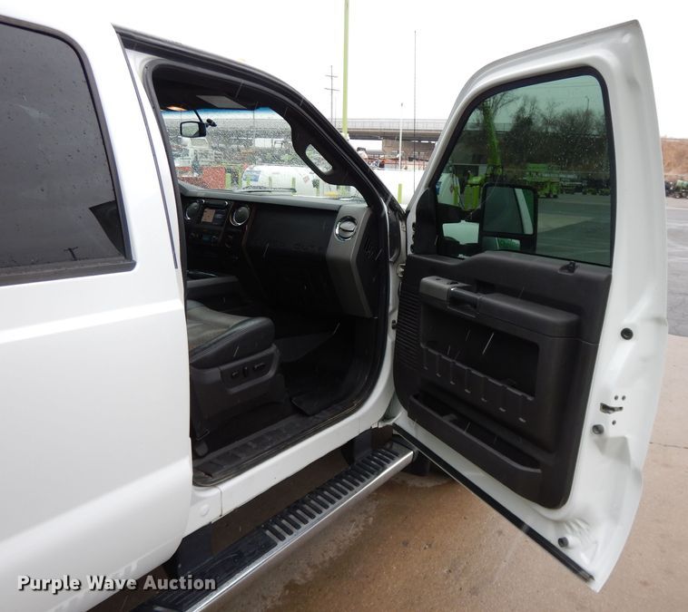 image for item GH9094 2011 Ford F450 Super Duty Lariat  Crew Cab flatbed truck