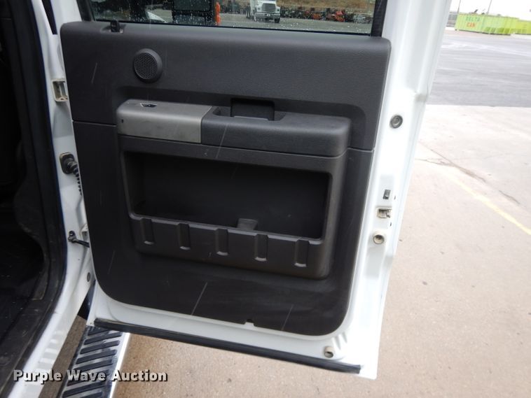 image for item GH9094 2011 Ford F450 Super Duty Lariat  Crew Cab flatbed truck