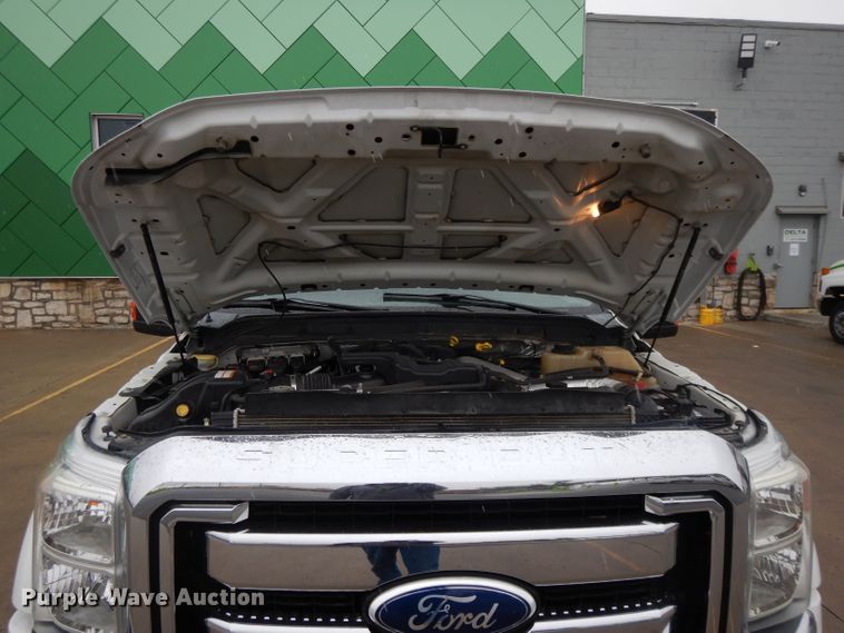 image for item GH9094 2011 Ford F450 Super Duty Lariat  Crew Cab flatbed truck