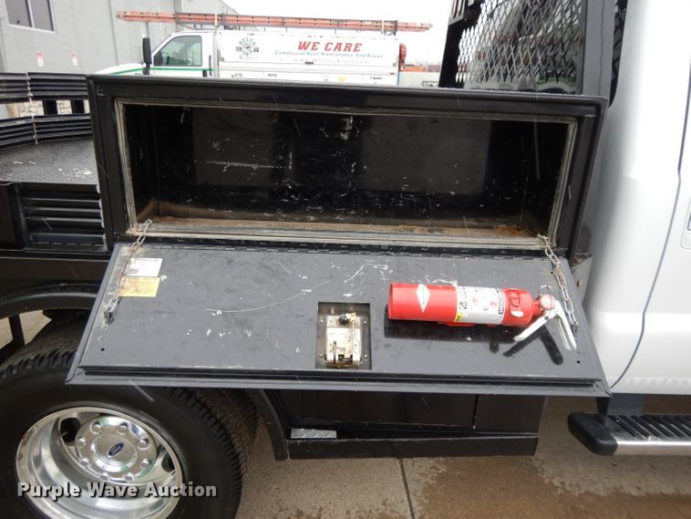 image for item GH9094 2011 Ford F450 Super Duty Lariat  Crew Cab flatbed truck