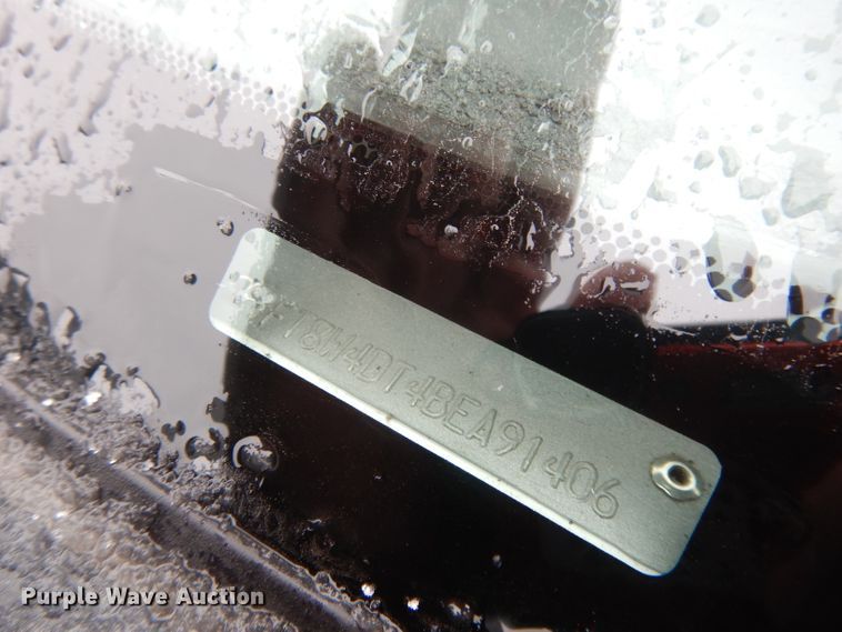 image for item GH9094 2011 Ford F450 Super Duty Lariat  Crew Cab flatbed truck