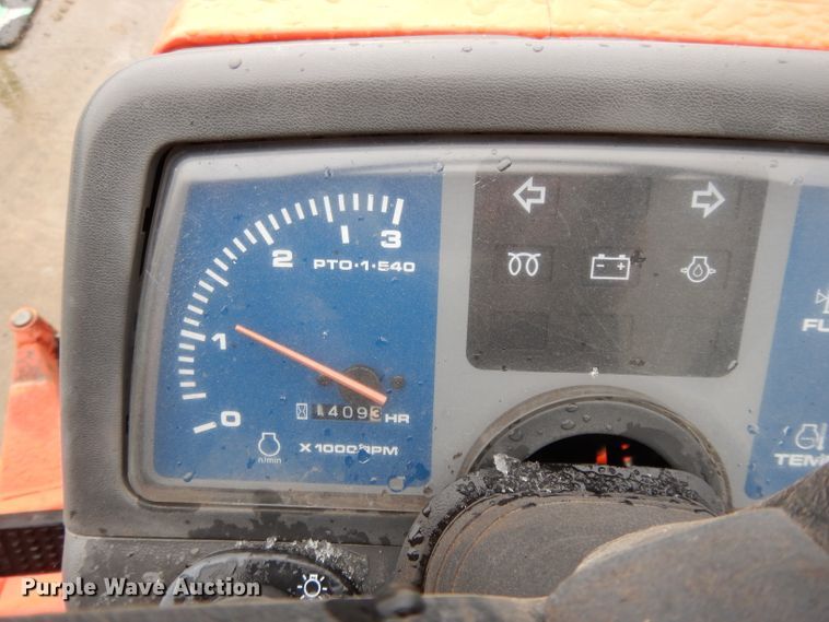 image for item GH9095 Kubota B2400  MFWD tractor