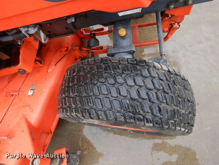 image for item GH9095 Kubota B2400  MFWD tractor