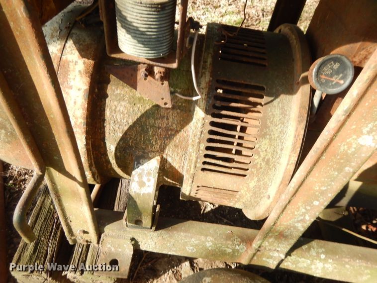 image for item GK9471 Lincoln welder