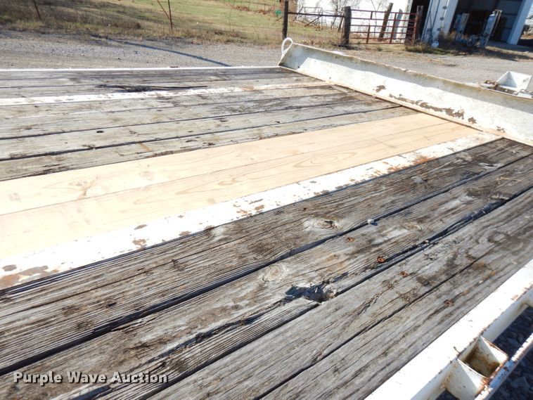 image for item GK9492 2008 EW Trailers equipment trailer