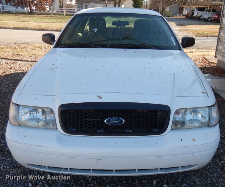 image for item GK9502 2011 Ford Crown Victoria Police Interceptor