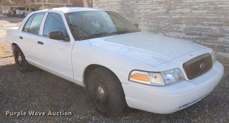 image for item GK9502 2011 Ford Crown Victoria Police Interceptor