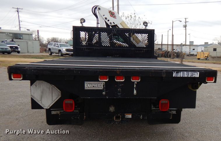 image for item GK9547 2007 Ford F550 Super Duty  flatbed truck with crane