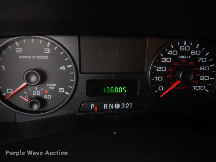 image for item GK9547 2007 Ford F550 Super Duty  flatbed truck with crane