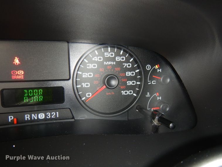 image for item GK9547 2007 Ford F550 Super Duty  flatbed truck with crane