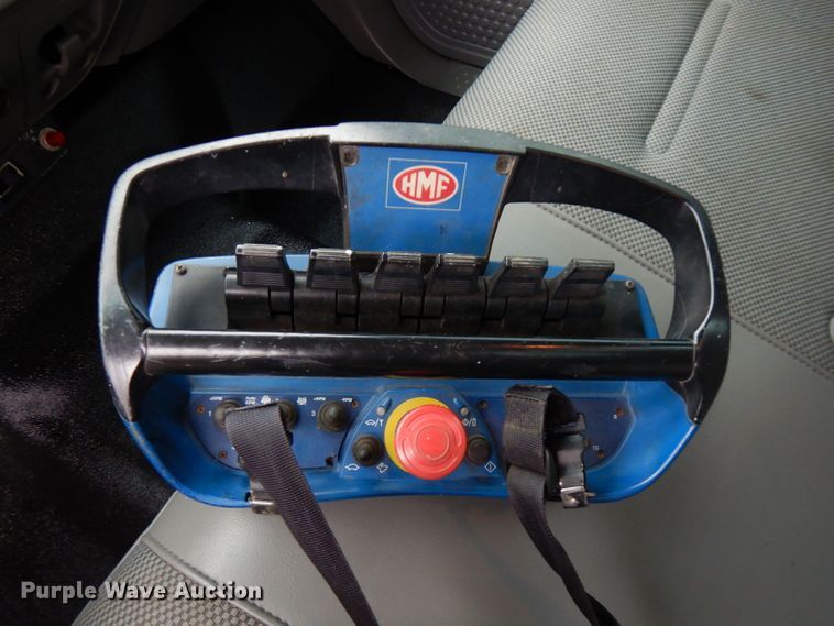 image for item GK9547 2007 Ford F550 Super Duty  flatbed truck with crane