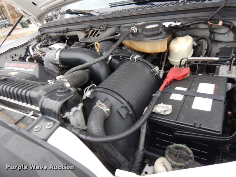 image for item GK9547 2007 Ford F550 Super Duty  flatbed truck with crane