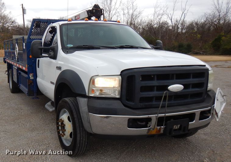 image for item GK9548 2007 Ford F550 Super Duty  utility truck with crane