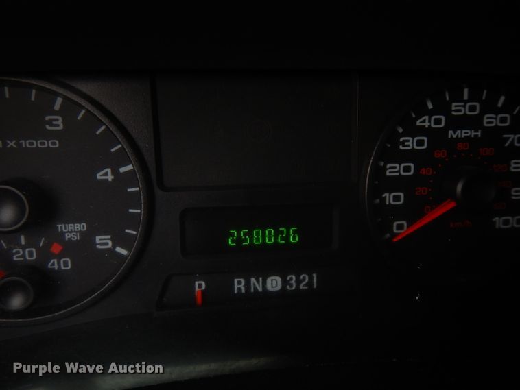 image for item GK9548 2007 Ford F550 Super Duty  utility truck with crane