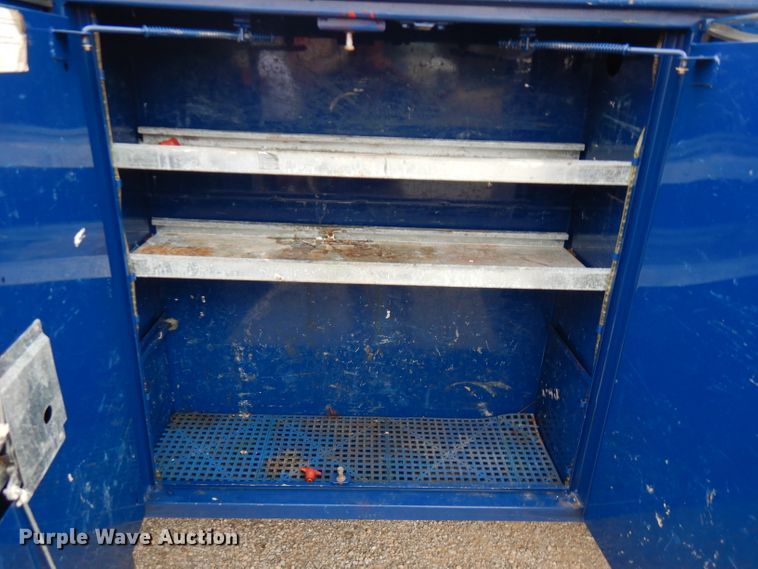 image for item GK9548 2007 Ford F550 Super Duty  utility truck with crane