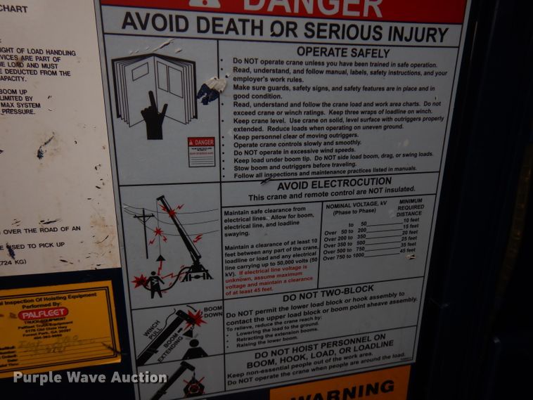 image for item GK9548 2007 Ford F550 Super Duty  utility truck with crane