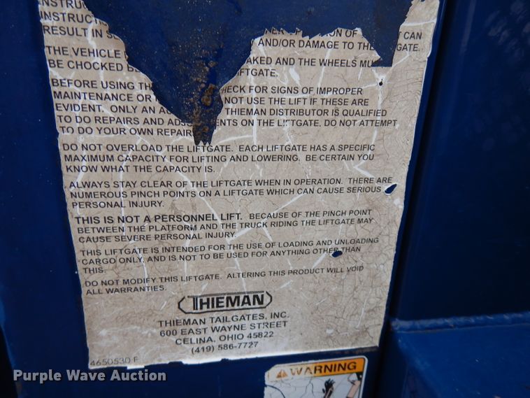 image for item GK9548 2007 Ford F550 Super Duty  utility truck with crane